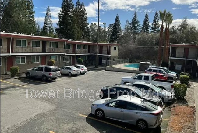 property at 10616 Fair Oaks Blvd