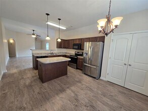 456 Buena Vista Wy in Prattville, AL - Foto de edificio - Building Photo