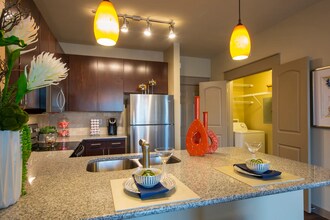 1343 Antoine Dr in Houston, TX - Building Photo - Building Photo
