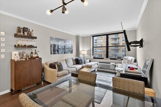 2 Constitution Ct in Hoboken, NJ - Building Photo - Building Photo