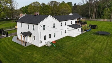 6615 E Lake Rd in Erie, PA - Building Photo - Building Photo