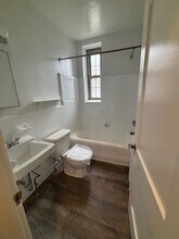 Bryn Mawr Gables in Bryn Mawr, PA - Foto de edificio - Building Photo