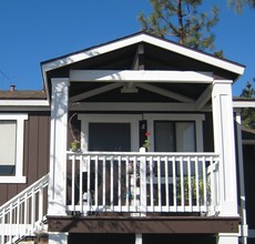 Vantage Point Apartments in Bakersfield, CA - Foto de edificio - Building Photo