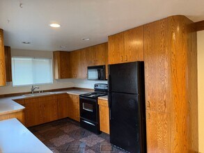 6605 Beverly Blvd in Everett, WA - Building Photo - Building Photo