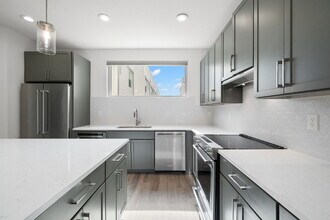 104 26th St N in St. Petersburg, FL - Building Photo - Building Photo