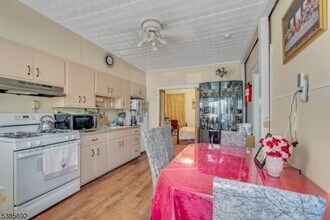 512 McBride Ave in Woodland Park, NJ - Building Photo - Building Photo