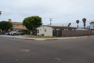 178-192 Daisy Ave in Imperial Beach, CA - Building Photo