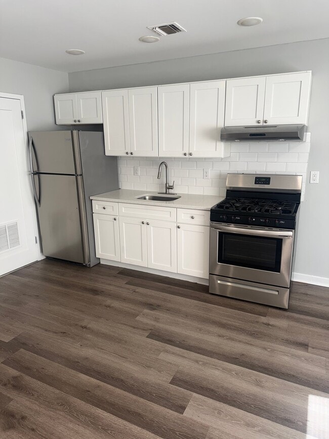 188 Lafayette St, Unit 413