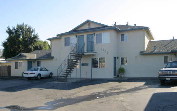 1312 Ensenada Dr in Modesto, CA - Building Photo