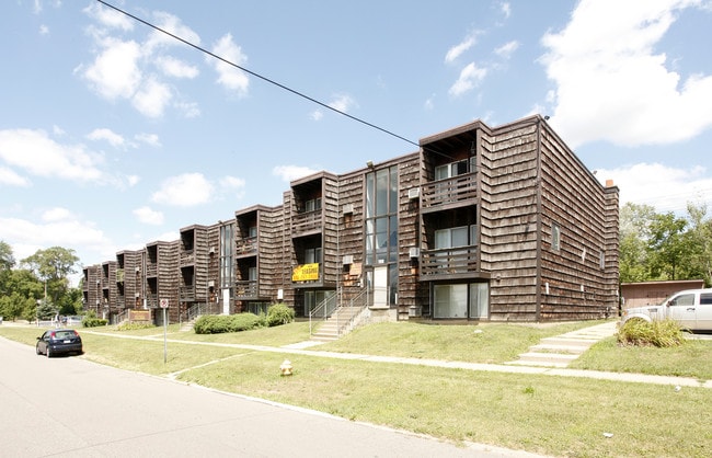 Pengelly Apartments in Flint, MI - Foto de edificio - Building Photo