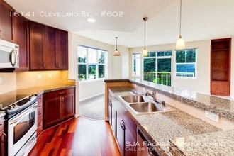 16141 Cleveland St-Unit -#602 in Redmond, WA - Building Photo - Building Photo