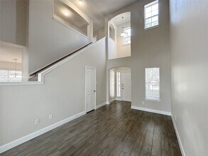 12519 S Ashford Villa Ln in Houston, TX - Foto de edificio - Building Photo