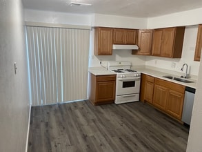 12608 Copper Ave NE in Albuquerque, NM - Building Photo - Building Photo