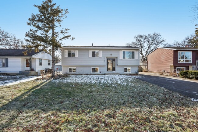 property at 4703 W Shore Dr