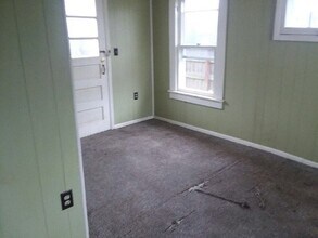 206 E Cross St in Oak Hill, OH - Building Photo - Building Photo