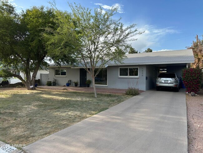property at 4826 E Fairmount Ave