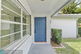 3843 NW 81st Terrace in Coral Springs, FL - Building Photo - Building Photo