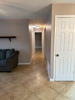 4427 Tuna Dr in Tampa, FL - Building Photo