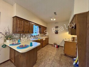 4006 W Maple St in Springfield, MO - Building Photo - Building Photo