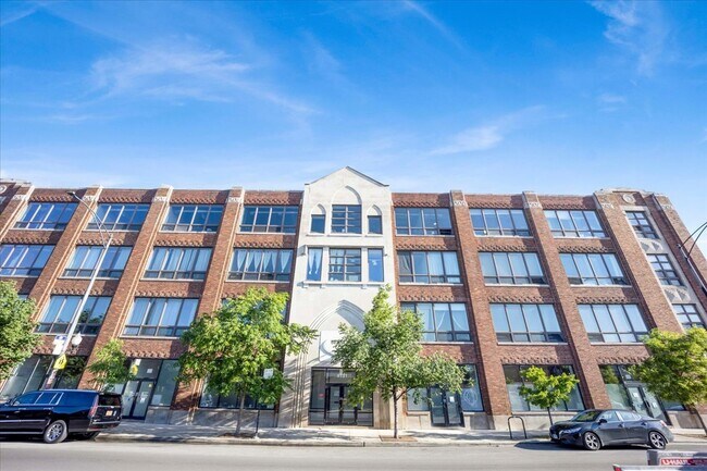 4131 W Belmont Ave in Chicago, IL - Building Photo - Building Photo
