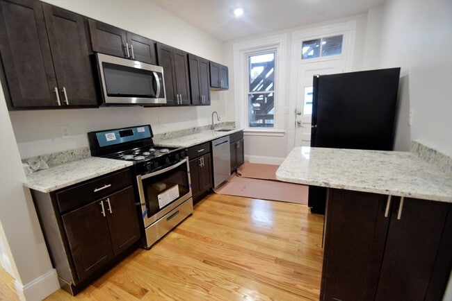 31 Harvard St, Unit 2