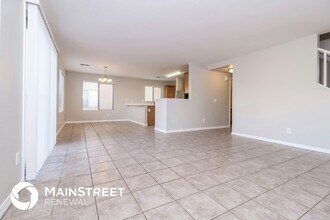 12560 W St Moritz Ln in El Mirage, AZ - Foto de edificio - Building Photo