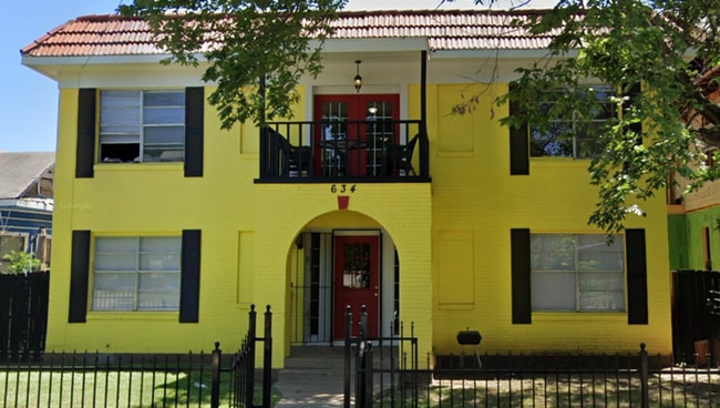 property at 634 W 10th St