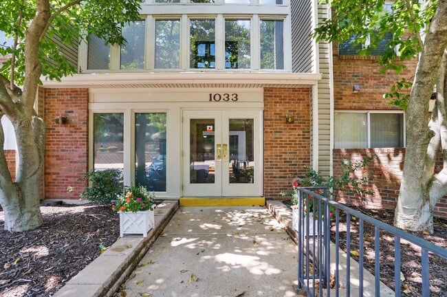 property at 1033 Wilton Royal Dr