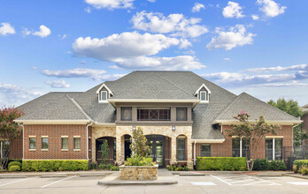 MAA Lowes Farm in Mansfield, TX - Foto de edificio - Building Photo