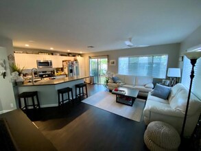 91-500-500 Makalea St, Unit 133 in Ewa Beach, HI - Foto de edificio - Building Photo