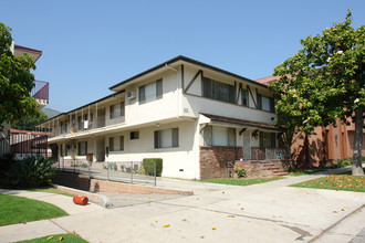 517 W Stocker St in Glendale, CA - Building Photo - Building Photo