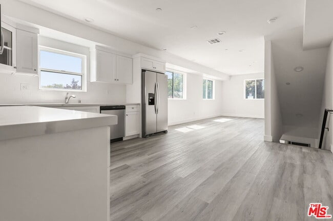 2938 West Blvd in Los Angeles, CA - Building Photo - Building Photo