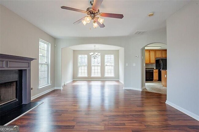 4944 Antelope Cove in Atlanta, GA - Foto de edificio - Building Photo