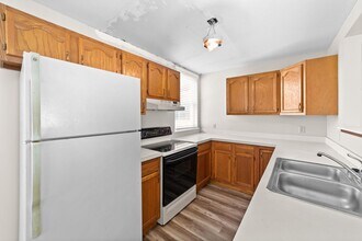 6256 Wayland Rd in Ravenna, OH - Foto de edificio - Building Photo