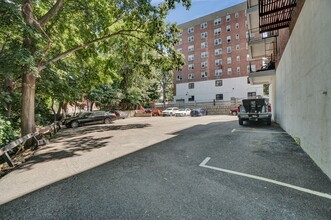 115 Lawton St in Yonkers, NY - Building Photo - Building Photo