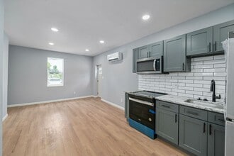 786 Thomas Ave in Columbus, OH - Building Photo - Building Photo