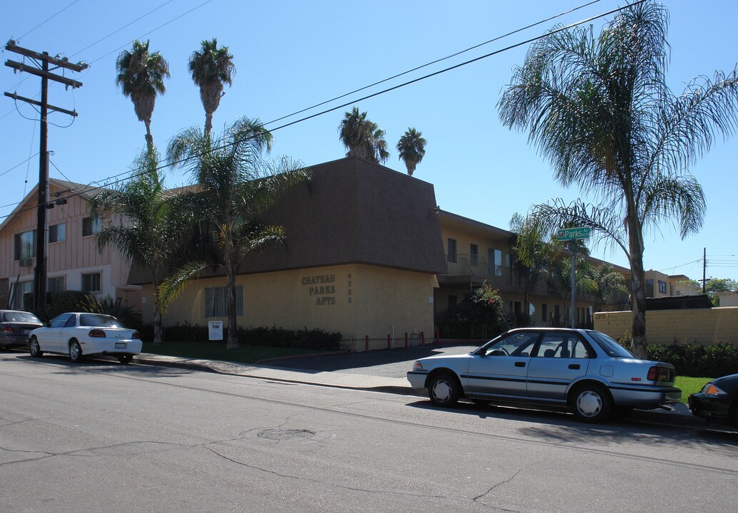 Chateau Parks Apartments in La Mesa, CA - Foto de edificio
