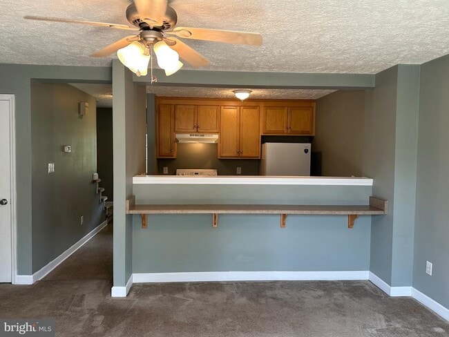 232 Southridge Dr in Berkeley Springs, WV - Building Photo - Building Photo