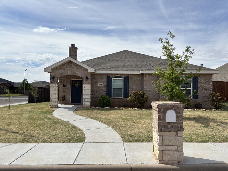4901 Marshall St in Lubbock, TX - Building Photo