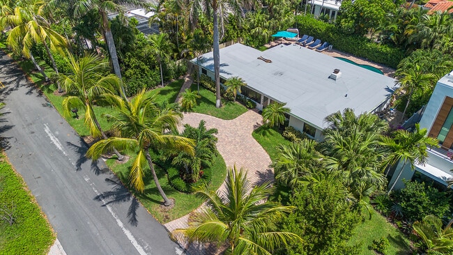 3203 Robbins Rd in Pompano Beach, FL - Building Photo - Building Photo