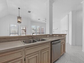 5805 Windy Knoll Ln in Rosharon, TX - Building Photo - Building Photo