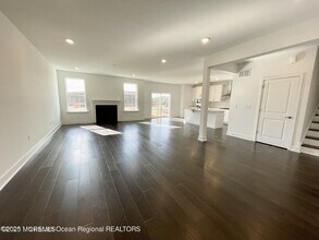 106 Woolley Ct in Ocean Township, NJ - Building Photo - Building Photo