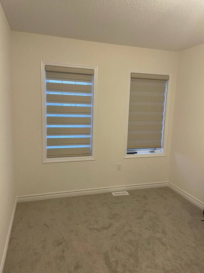 165 Village Gate Dr in Wasaga Beach, ON - Building Photo - Building Photo