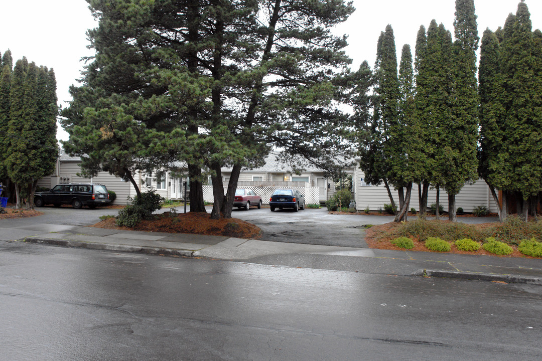 9465-9477 N Mohawk Ave in Portland, OR - Foto de edificio