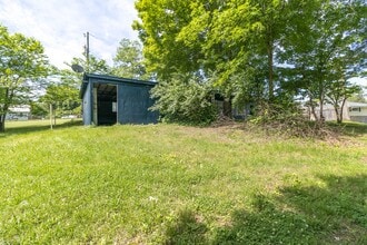 9447 Lusk Rd in Strawberry Plains, TN - Building Photo - Building Photo