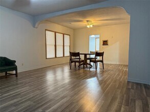 1013 W 3rd St in Elk City, OK - Building Photo - Building Photo