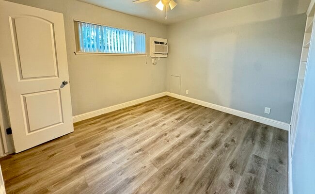 Sunset Crossing in Sacramento, CA - Building Photo - Building Photo