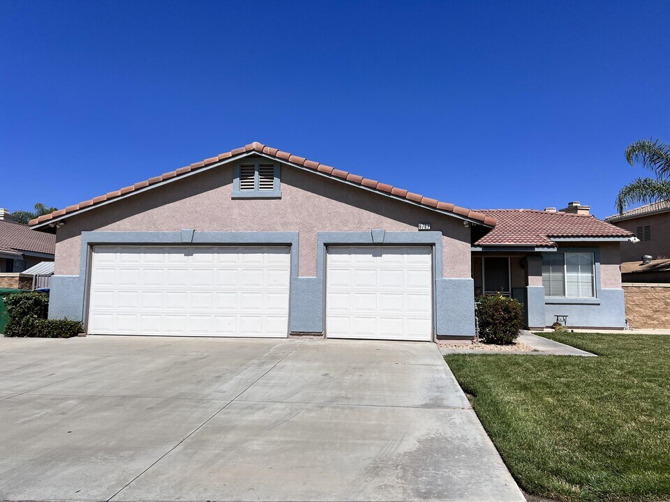 6767 Icelandic St in Corona, CA - Building Photo