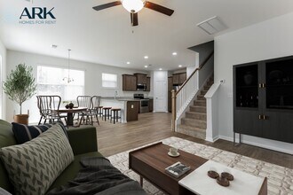 200 Bosa Ln in Simpsonville, SC - Building Photo - Building Photo