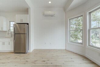 671 Palisade Ave, Unit 2 in Jersey City, NJ - Building Photo - Building Photo